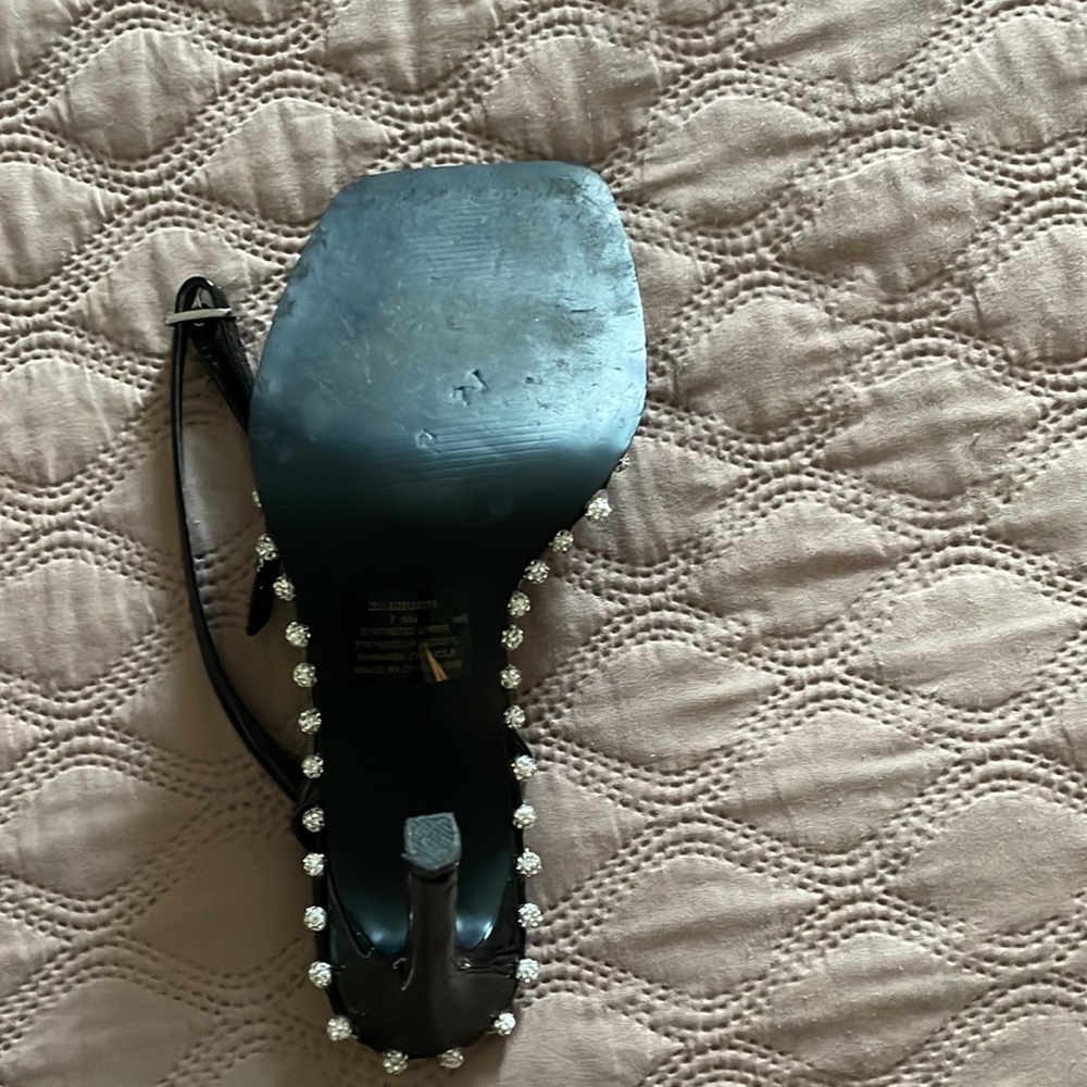 Heels - Picture 3 of 4